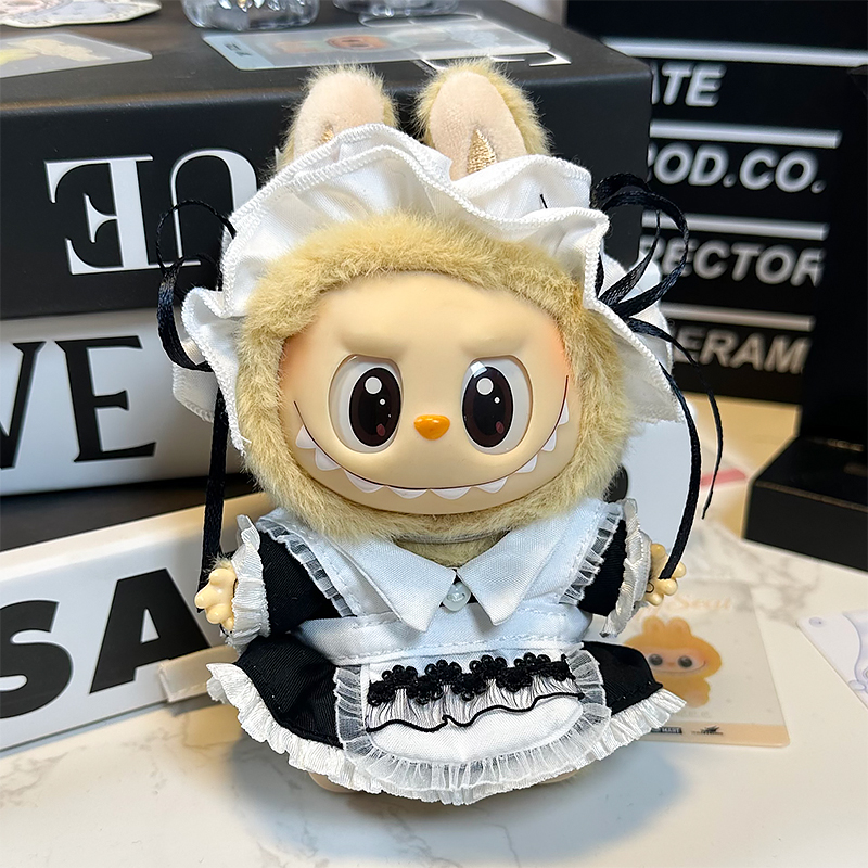 maid's outfit